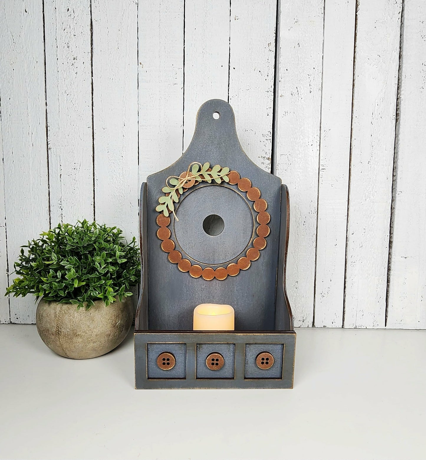 Heirloom Folk Art Shaker Box